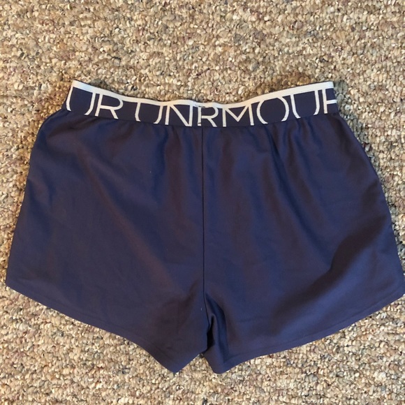 Under Armour BUNDLE of 3 Women’s XS loose shorts - Picture 5 of 6